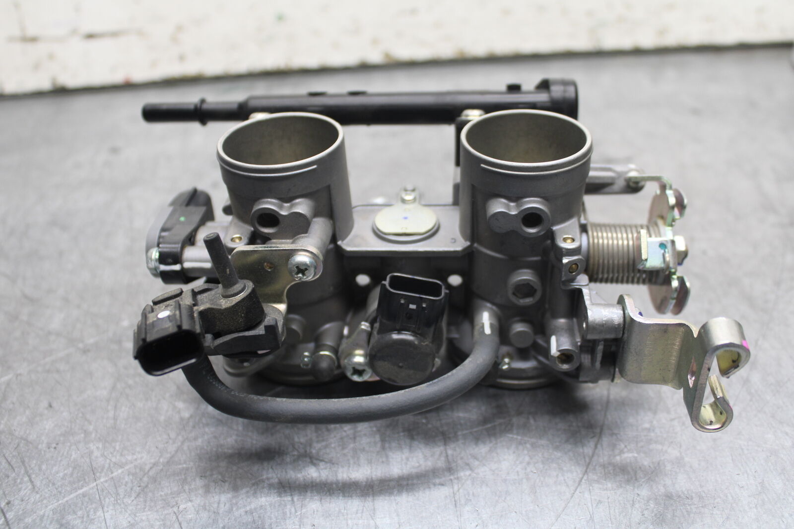 18-23 KAWASAKI NINJA 400 EX400 ABS MAIN FUEL INJECTORS / THROTTLE BODIES BB747