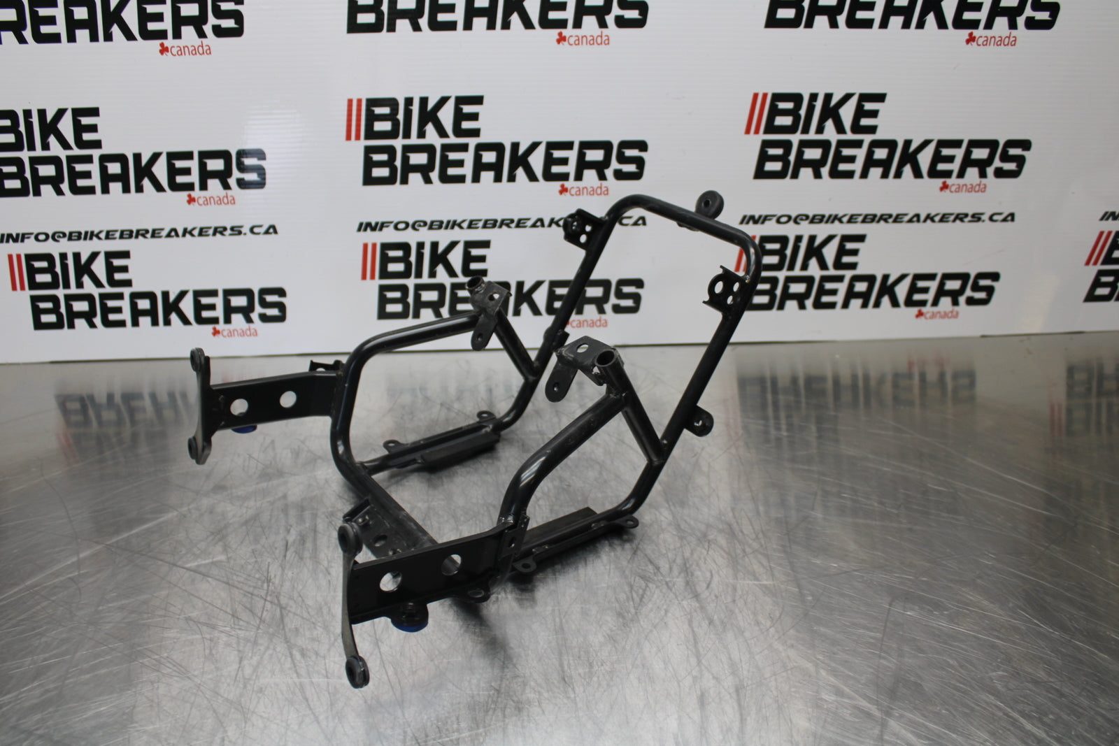 09 YAMAHA ROYAL STAR XVZ1300TF VENTURE UPPER FAIRING GAUGES STAY BRACKET  BB151