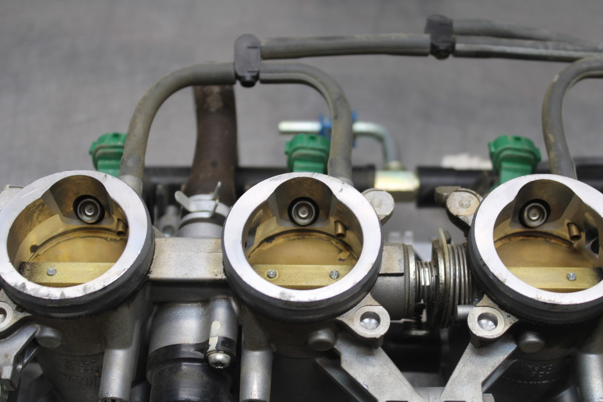 08-10 SUZUKI GSXR 600 MAIN FUEL INJECTORS / THROTTLE BODIES BB835