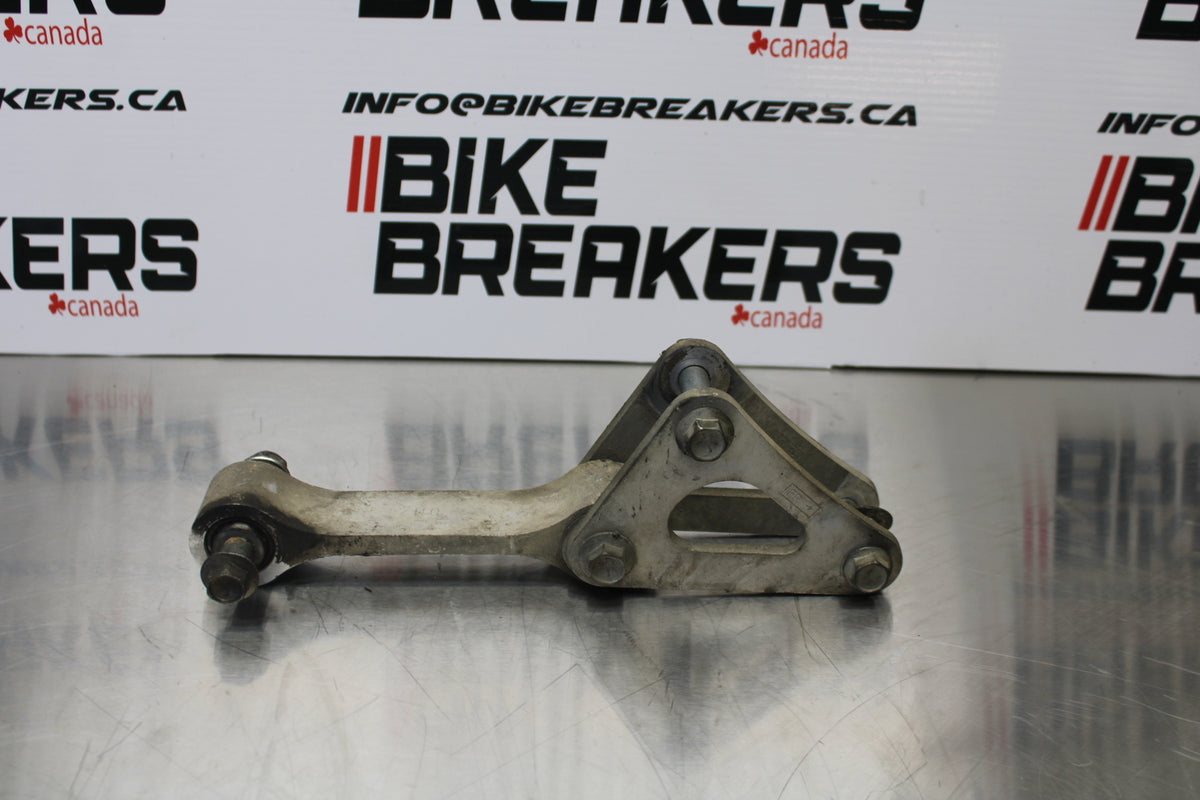 11 SUZUKI GSXR1000 REAR DOGBONE SHOCK LINKAGE LINK BB142