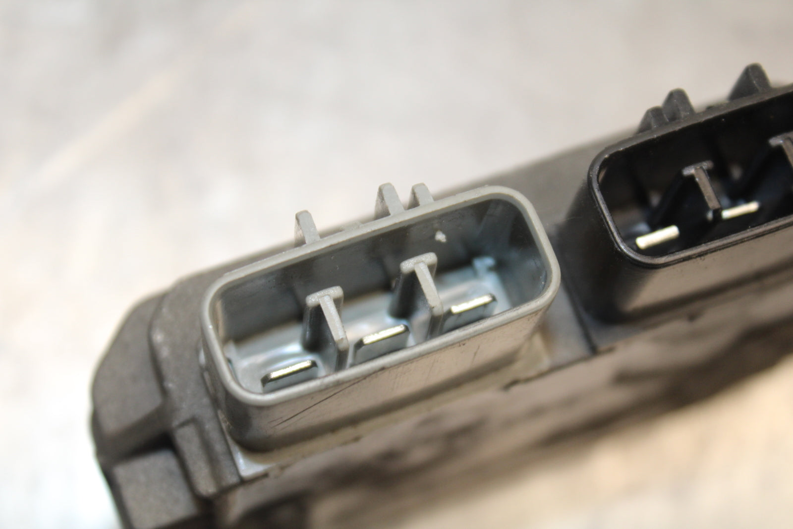 09-12 KAWASAKI NINJA ZX6R RECTIFIER VOLTAGE REGULATOR 21066-0028 BB698