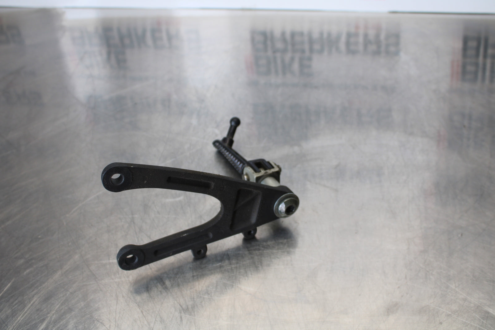 07-08 YAMAHA YZF R1 LEFT REARSET REAR SET DRIVER FOOT PEG REST STOP BB160