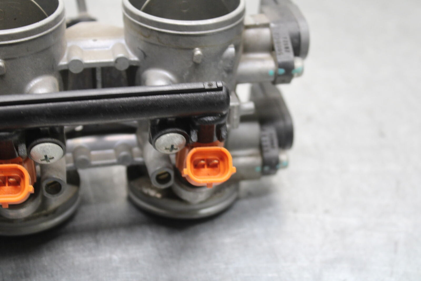 13-18 KAWASAKI NINJA ZX6R MAIN FUEL INJECTORS / THROTTLE BODIES BB118