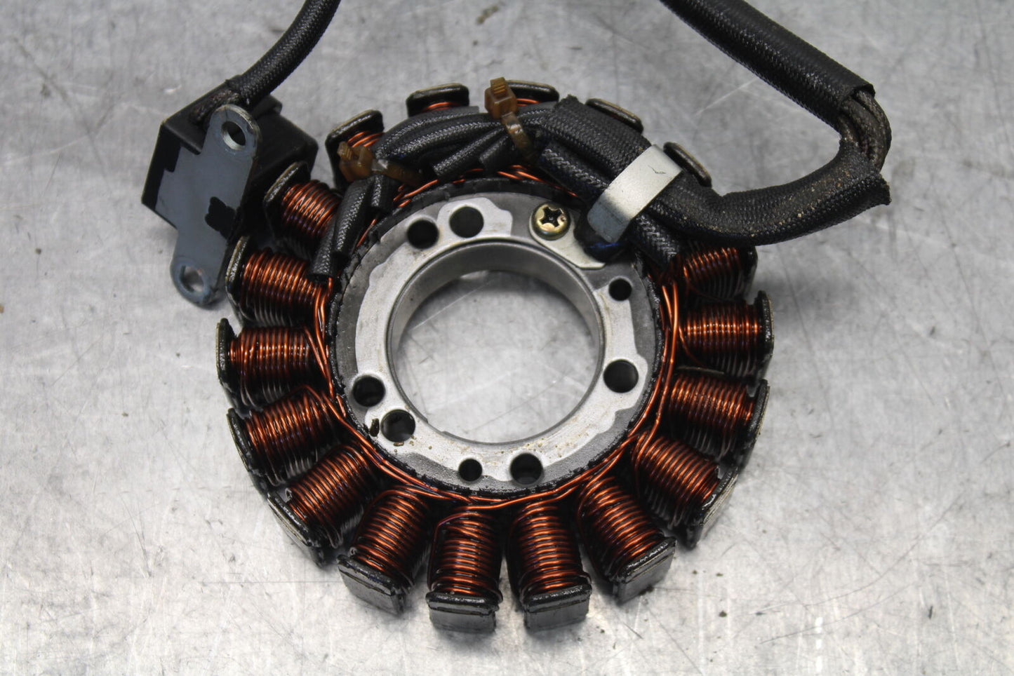 2004 Yamaha Raptor 660R YFM660R STATOR GENERATOR ALTERNATOR MAGNETO BB695