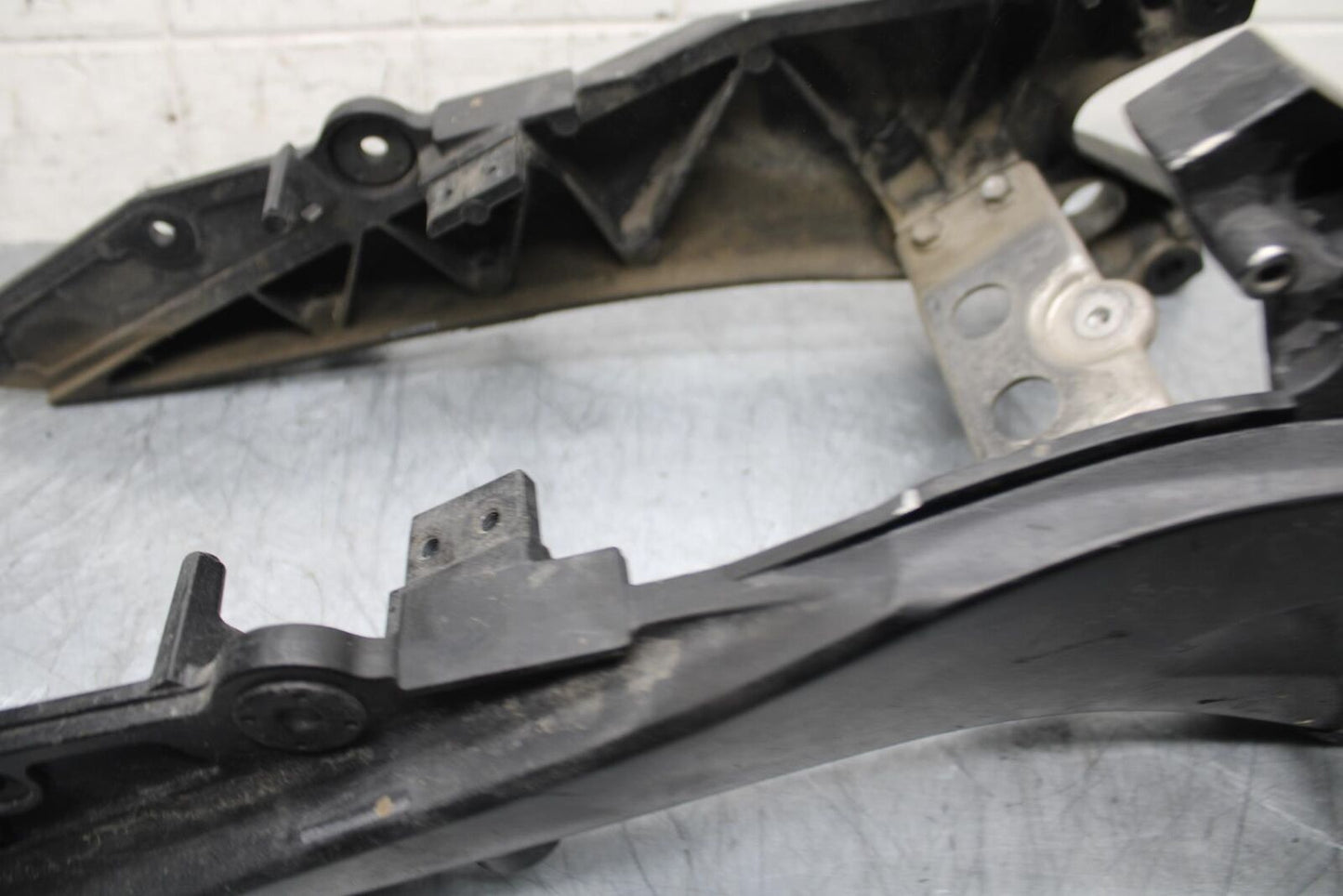 06-07 SUZUKI GSXR 600 REAR SUBFRAME BACK SUB FRAME BB499
