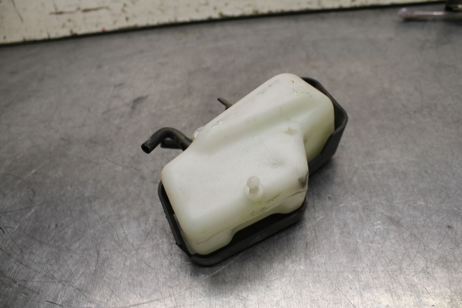 19-24 YAMAHA R3 COOLANT WATER TANK RESERVOIR BOTTLE BB736