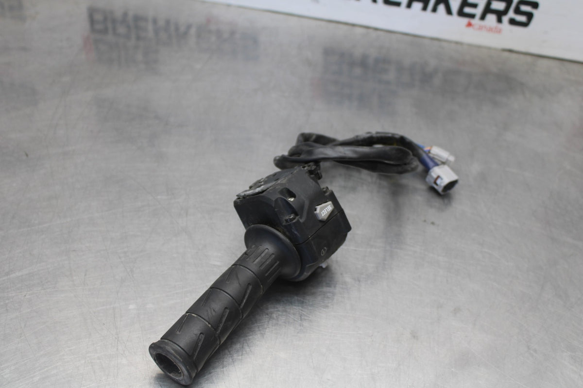 23-26 KAWASAKI NINJA ZX4RR RIGHT CLIP ON HANDLE KILL OFF START SWITCHES BB898