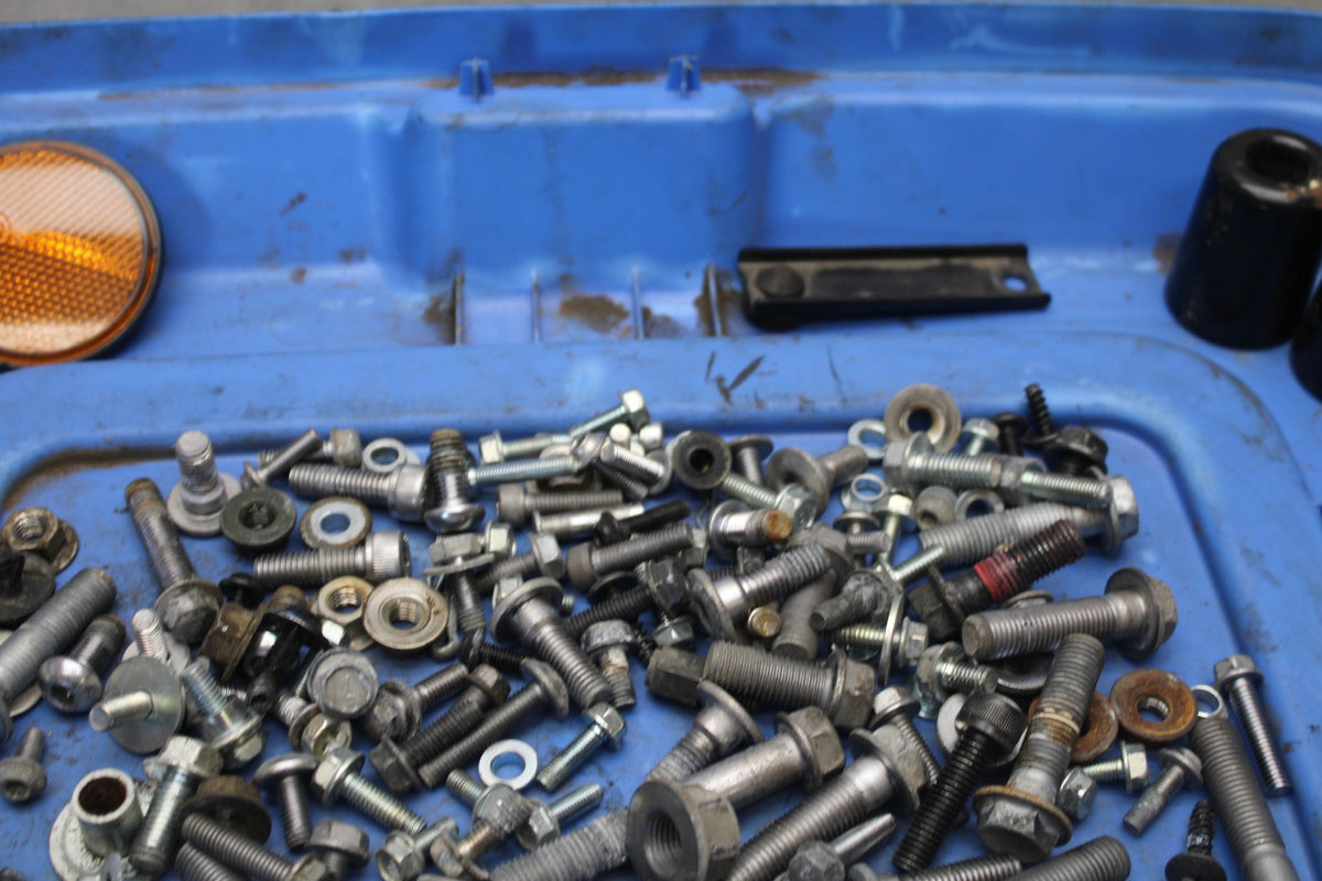 24-25 KAWASAKI NINJA 500 ABS MOUNTING BOLTS HARDWARE SCREWS BB899