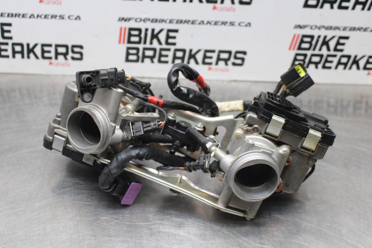 08 APRILIA SHIVER 750 MAIN FUEL INJECTORS / THROTTLE BODIES BB551