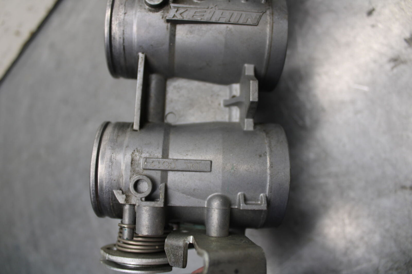 05-06 SUZUKI GSXR1000 MAIN FUEL INJECTORS / THROTTLE BODIES 13405-41G00 BB677