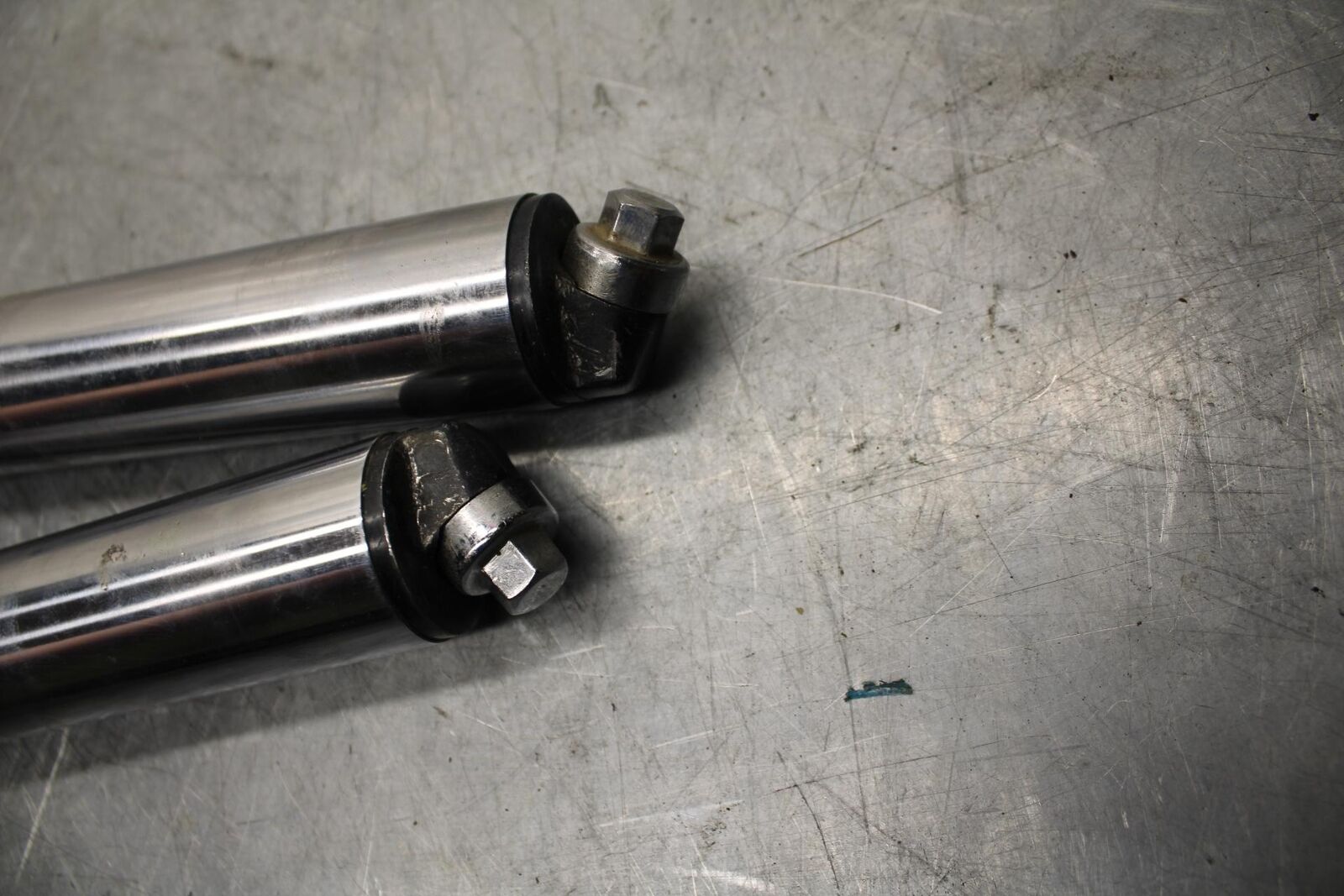 1982 Suzuki GS1100GL FRONT FORKS SHOCK SUSPENSION SET PAIR BB30