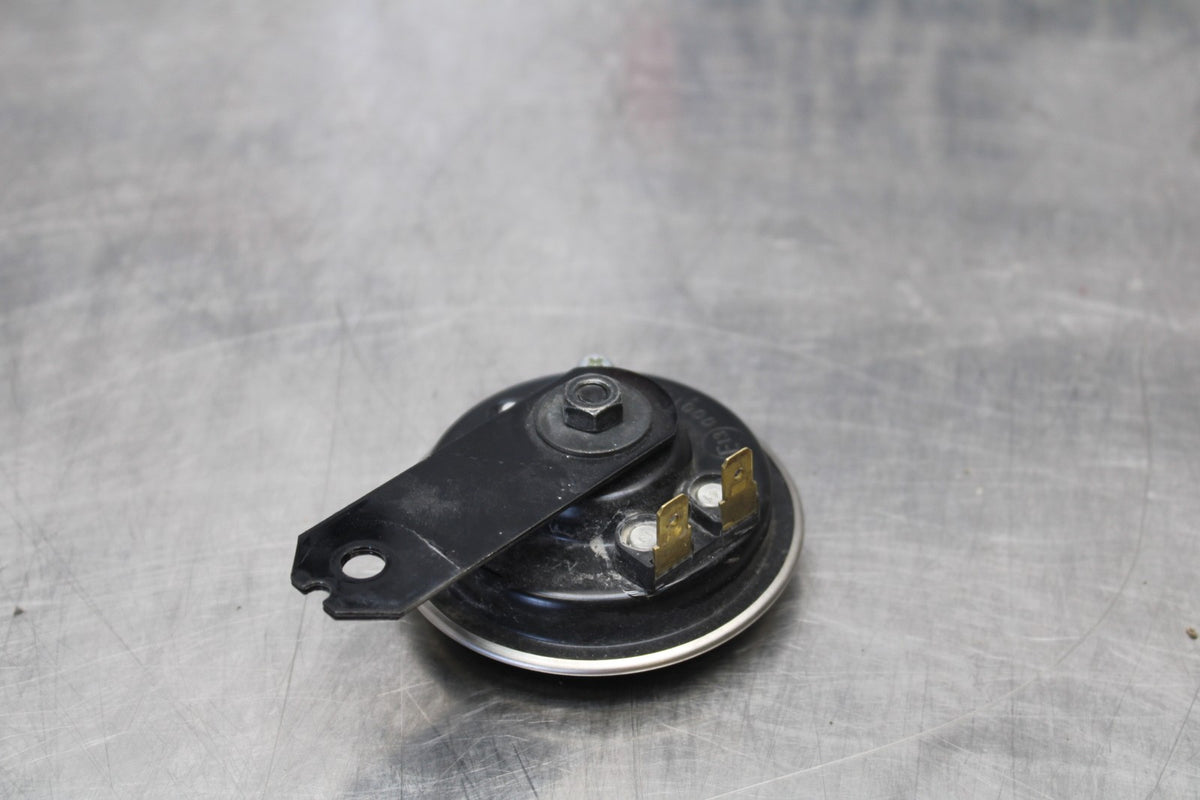 22-25 YAMAHA YZF R7 HORN SIGNAL BB182