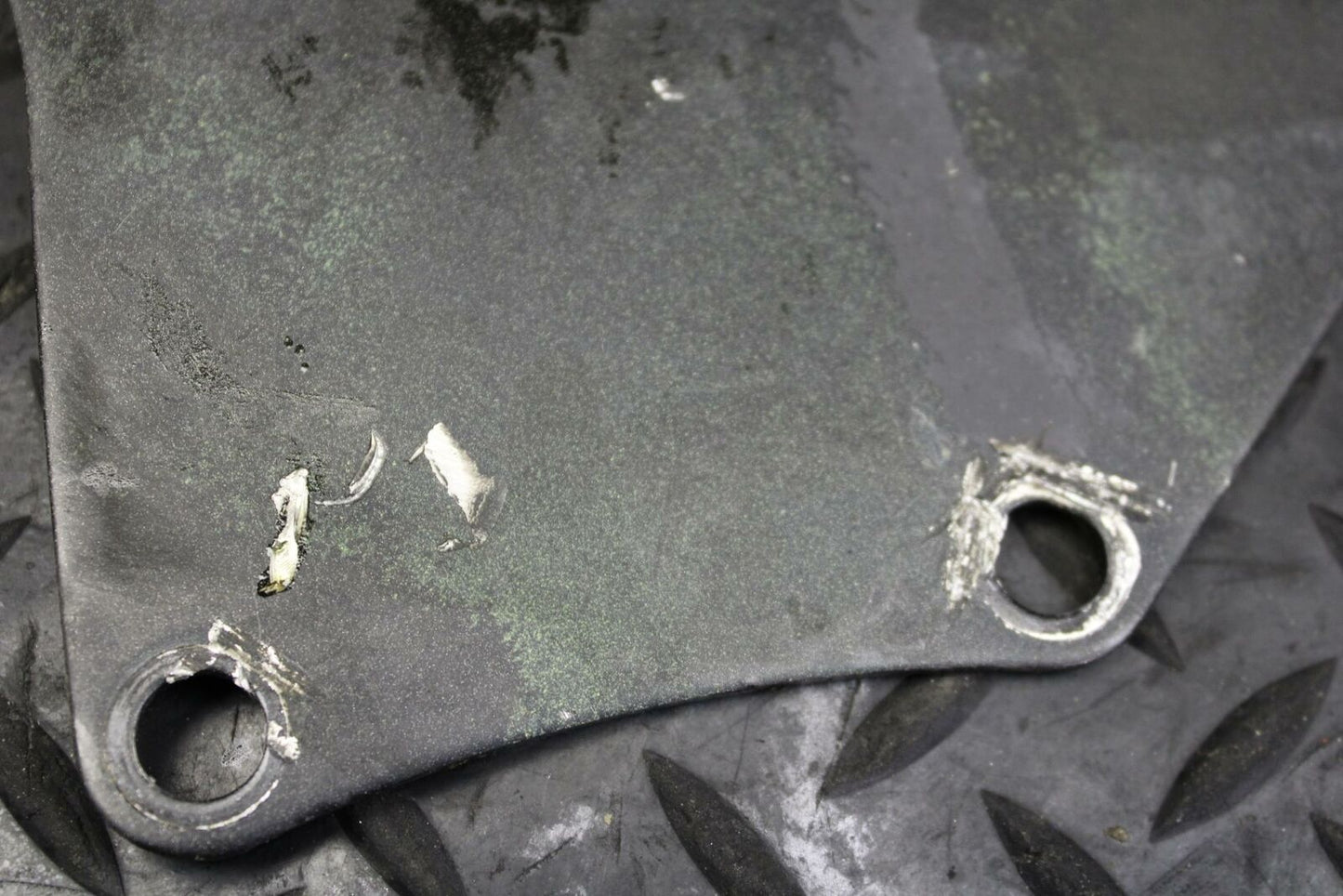 06-07 KAWASAKI NINJA ZX10R REAR SWINGARM BACK SUSPENSION COVER GUARD BB186