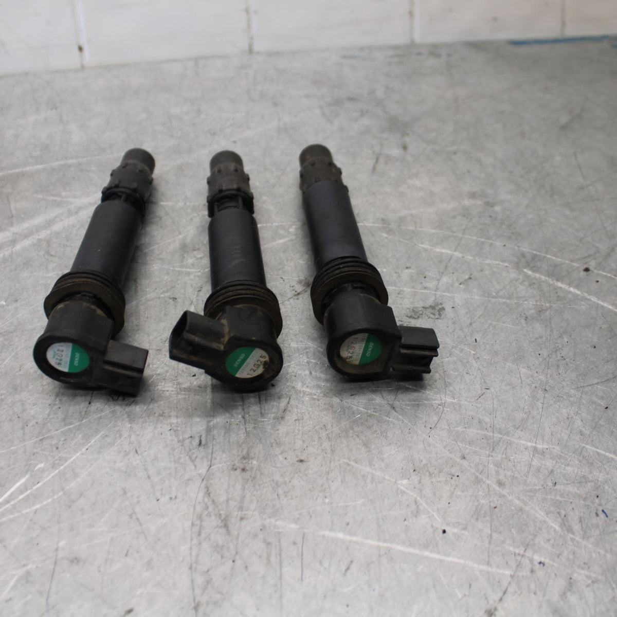 2006 Triumph Daytona 675 Triple IGNITION COILS COIL SPARK PLUG CAPS BB434