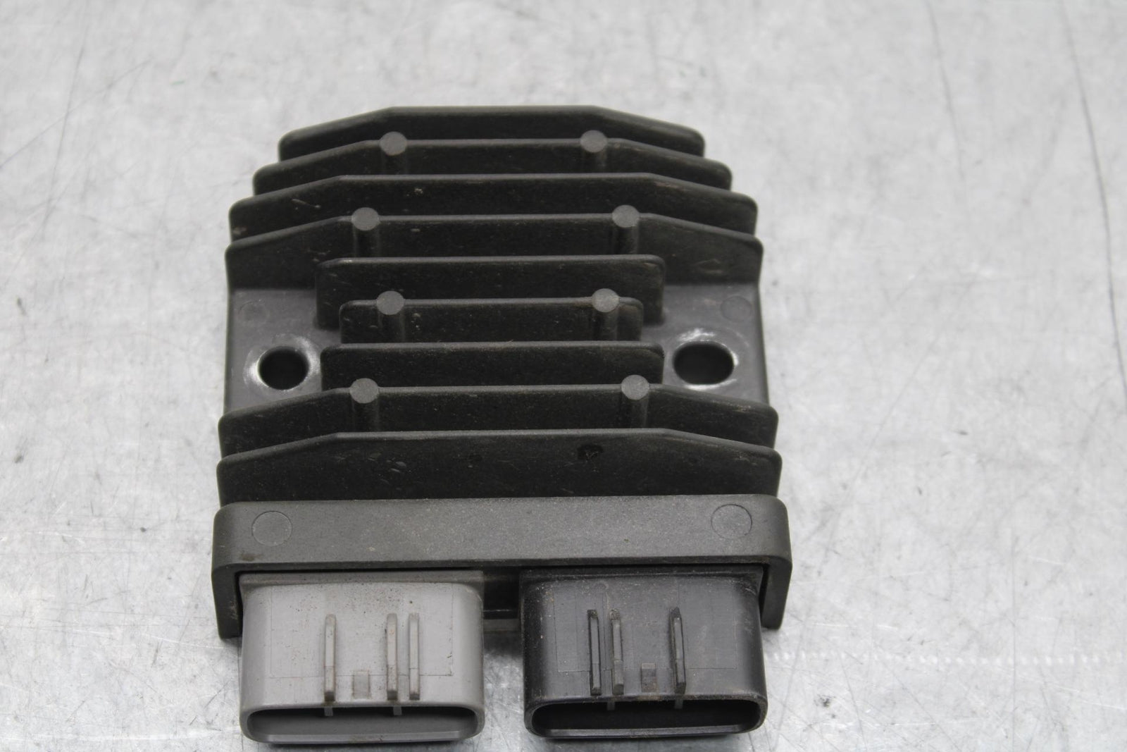2012 Yamaha FZ8 RECTIFIER VOLTAGE REGULATOR BB550