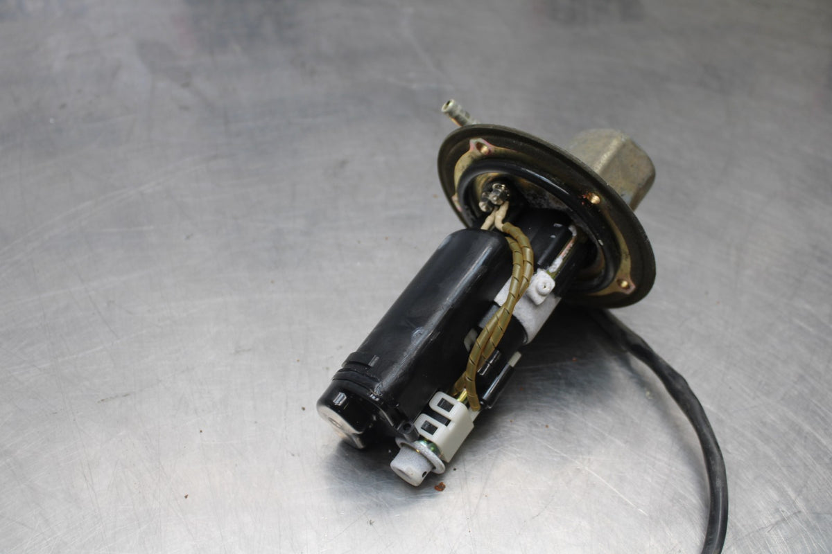03 KAWASAKI VULCAN 1600 FUEL GAS PUMP BB865