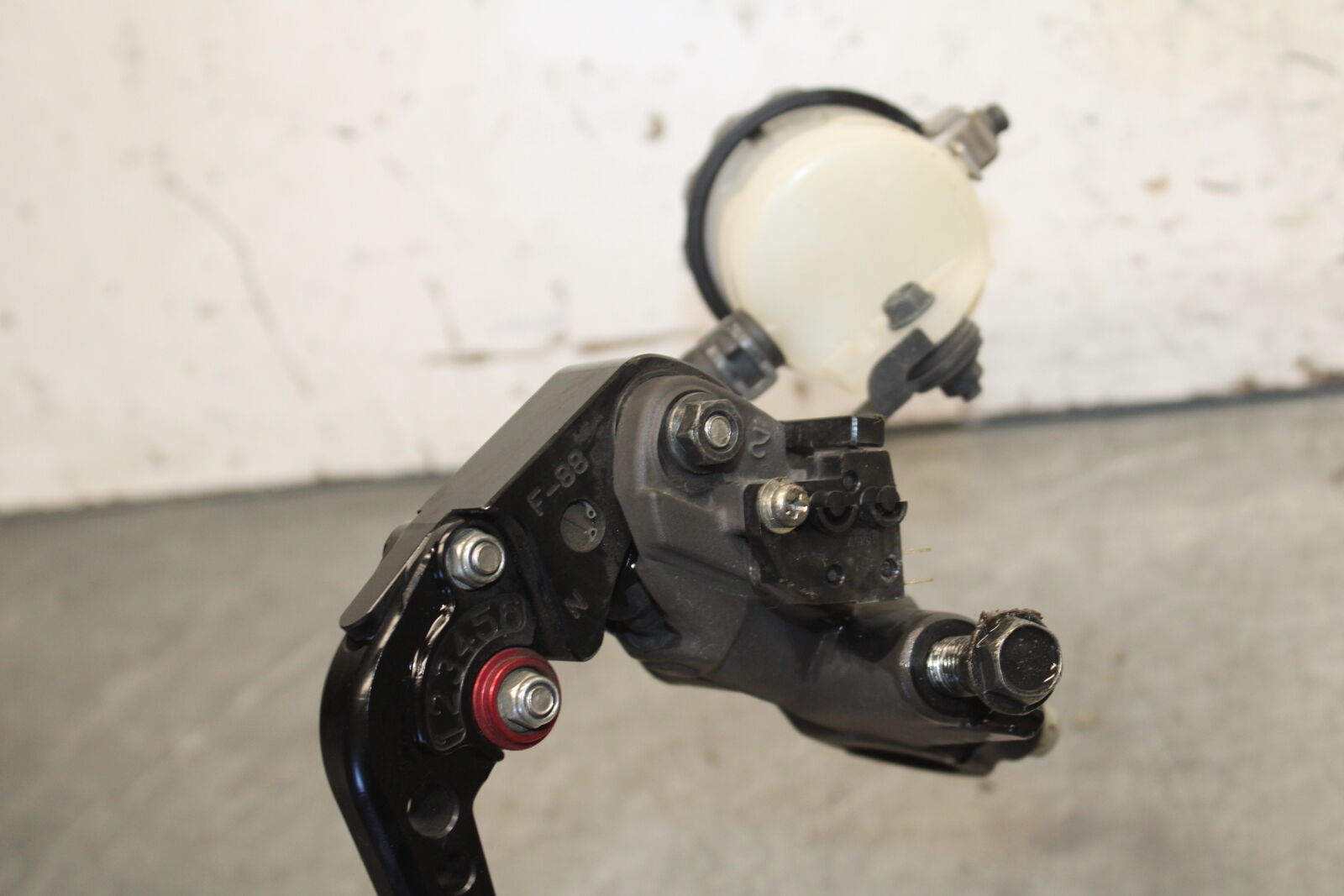 09-12 KAWASAKI NINJA ZX6R FRONT BRAKE MASTER CYLINDER w/ LEVER 43015-0141 BB698