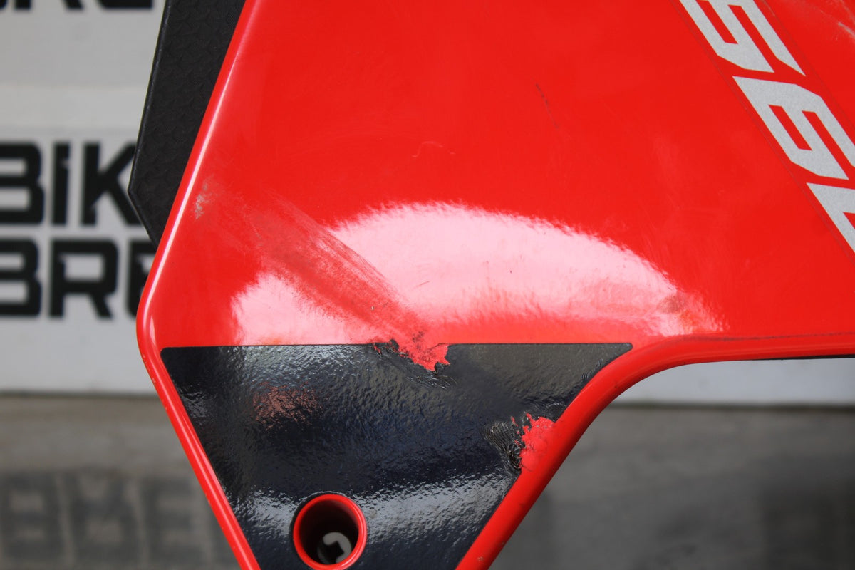 20-23 APRILIA RS660 RIGHT LOWER MID UPPER SIDE FAIRING COWL  BB889