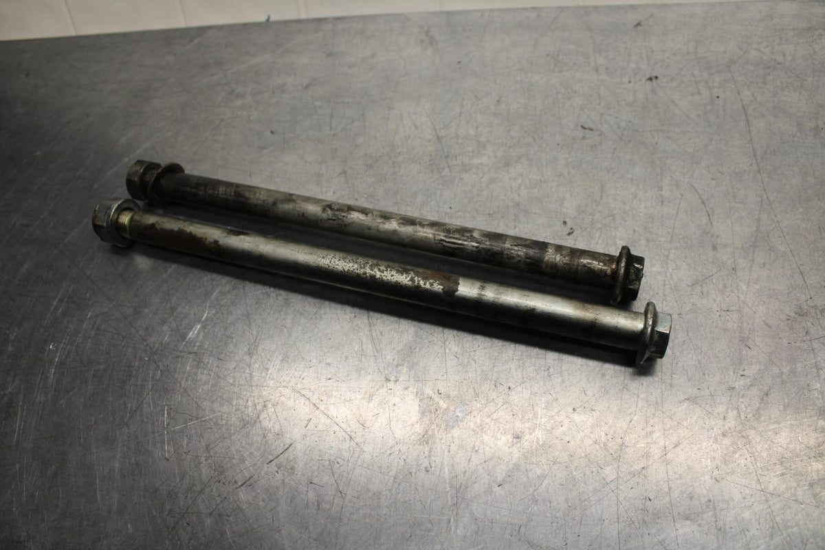 2000 Honda Super Hawk VTR1000F REAR AXLE BACK WHEEL RIM PIVOT BOLT AXEL BB577