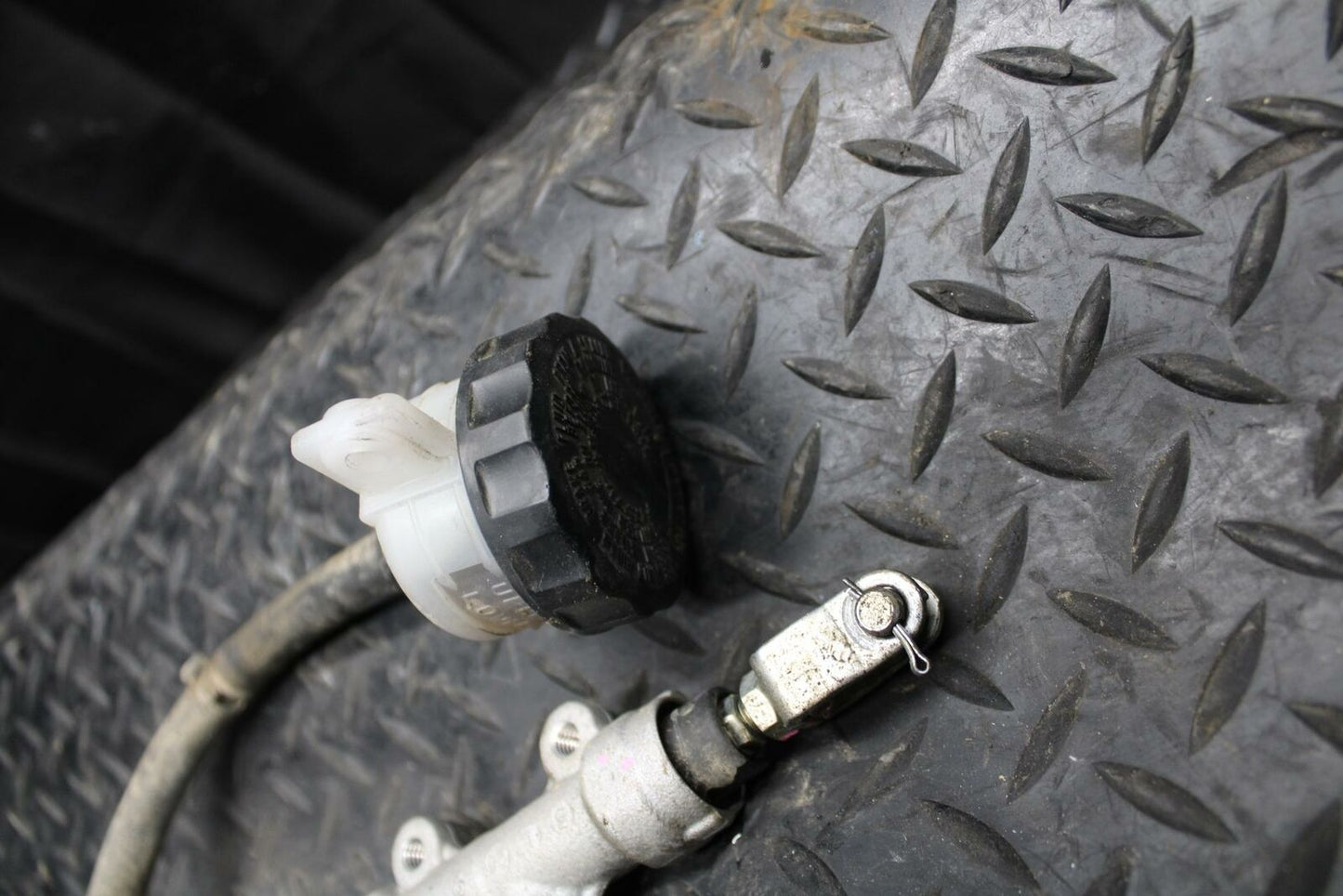 12-17 KAWASAKI NINJA 650 REAR BRAKE MASTER CYLINDER W RESERVOIR 43015-0559 BB211