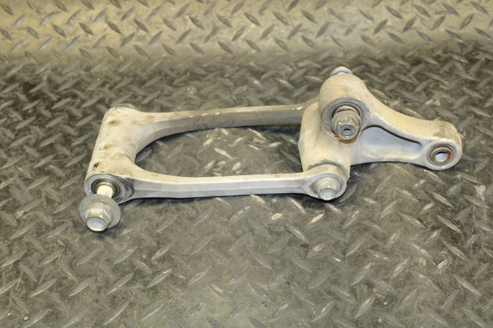 10 SUZUKI GSXR750 REAR DOGBONE SHOCK LINKAGE LINK BB190
