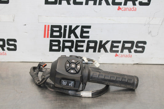 22 HARLEY-DAVIDSON PAN AMERICA 1250 RIGHT HANDLE BAR KILL OFF START SWITCH BB910