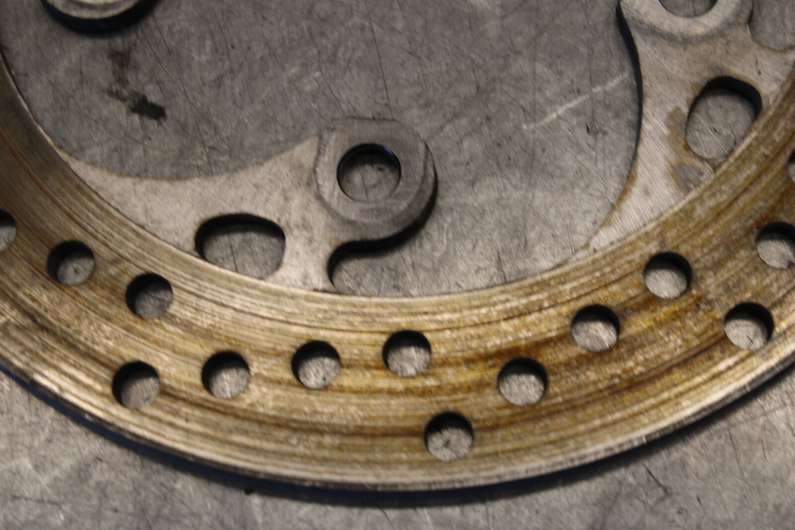 11-24 SUZUKI GSXR750 REAR ROTOR BACK BRAKE DISC BB687