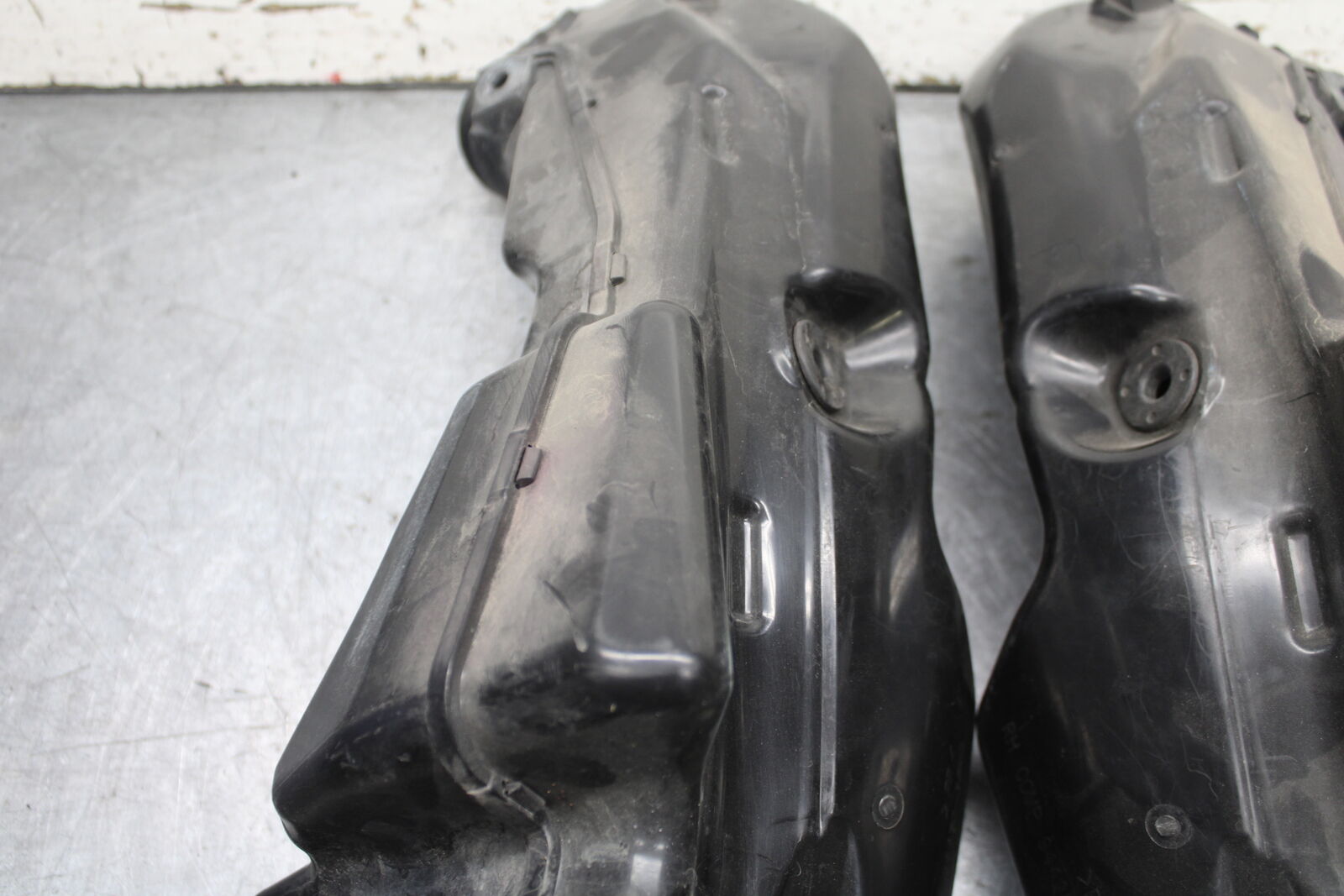 08-09 SUZUKI GSXR600 RIGHT LEFT AIR INTAKE DUCTS BB728