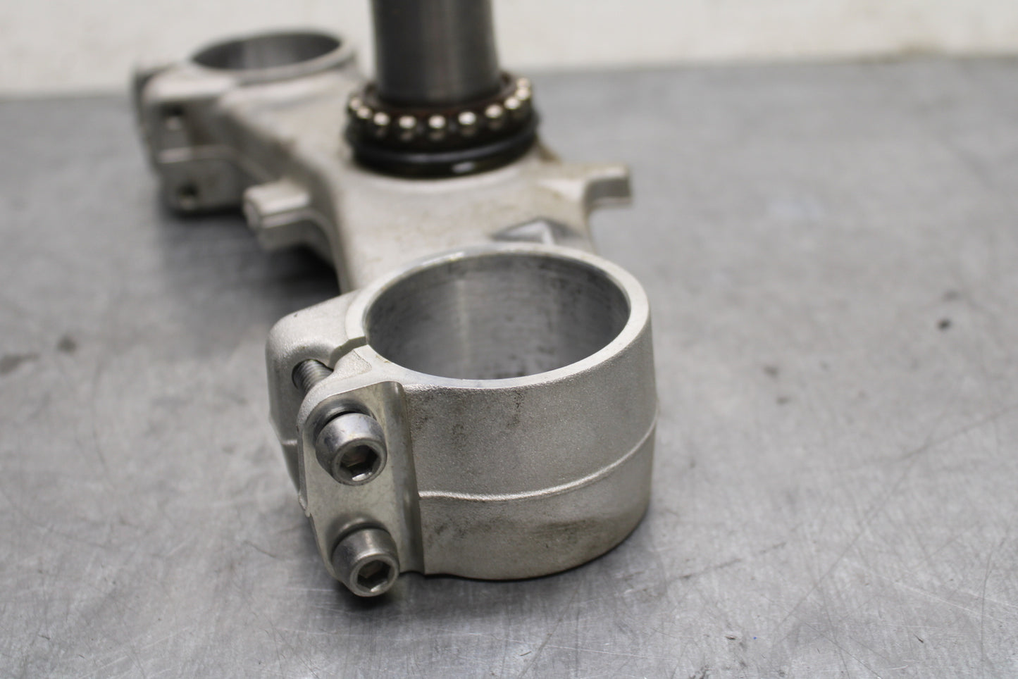 13-18 KAWASAKI NINJA ZX6R FRONT FORKS CLAMP LOWER TRIPLE TREE STEM BB130