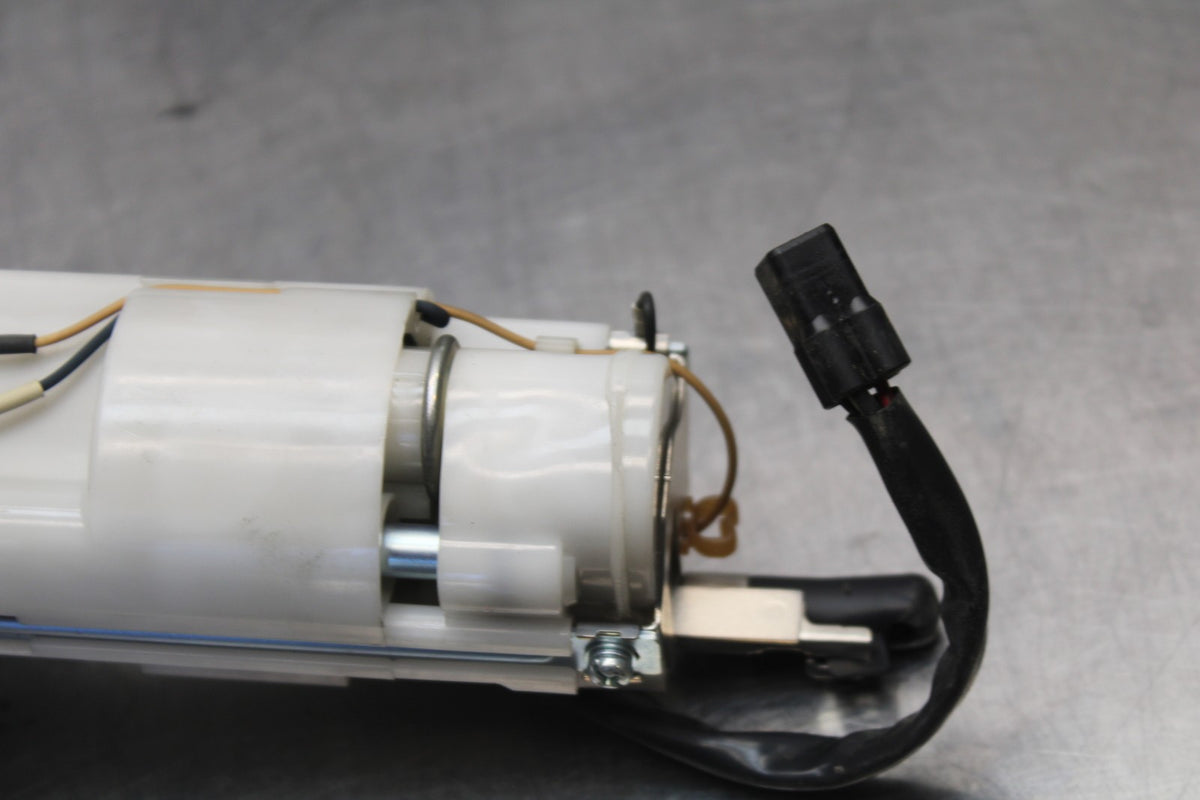 07-08 KAWASAKI NINJA ZX6R FUEL PUMP GAS PETROL SENDER UNIT 49040-0023 BB203