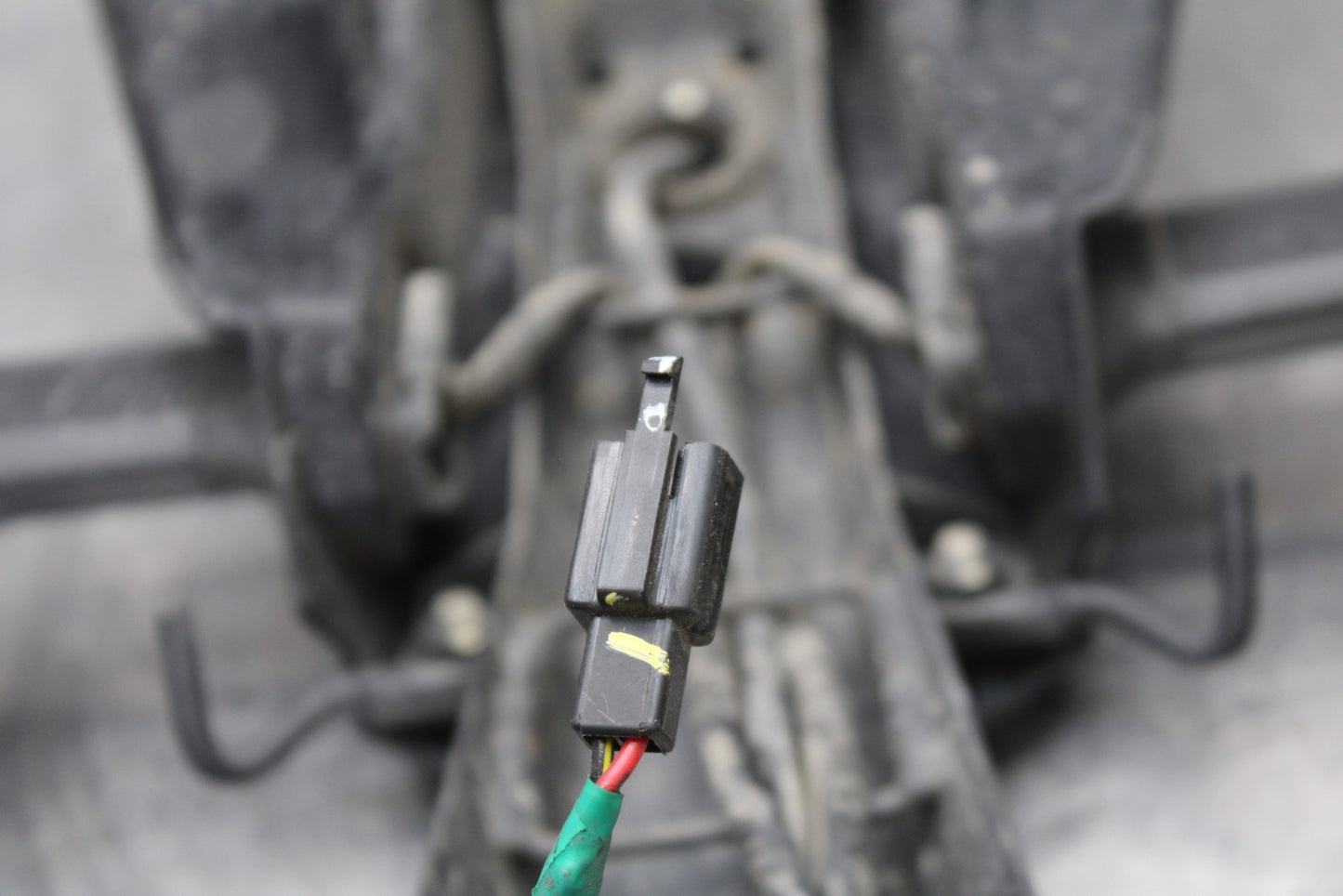 18-23 KAWASAKI NINJA 400 EX400 ABS REAR BACK FENDER MUD GUARD BB177