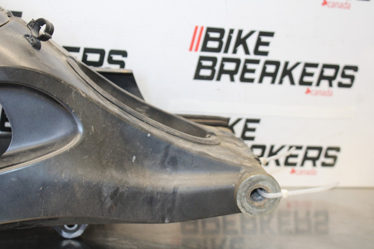 03-04 YAMAHA YZF R6 REAR SWINGARM BACK SUSPENSION SWING ARM BB890