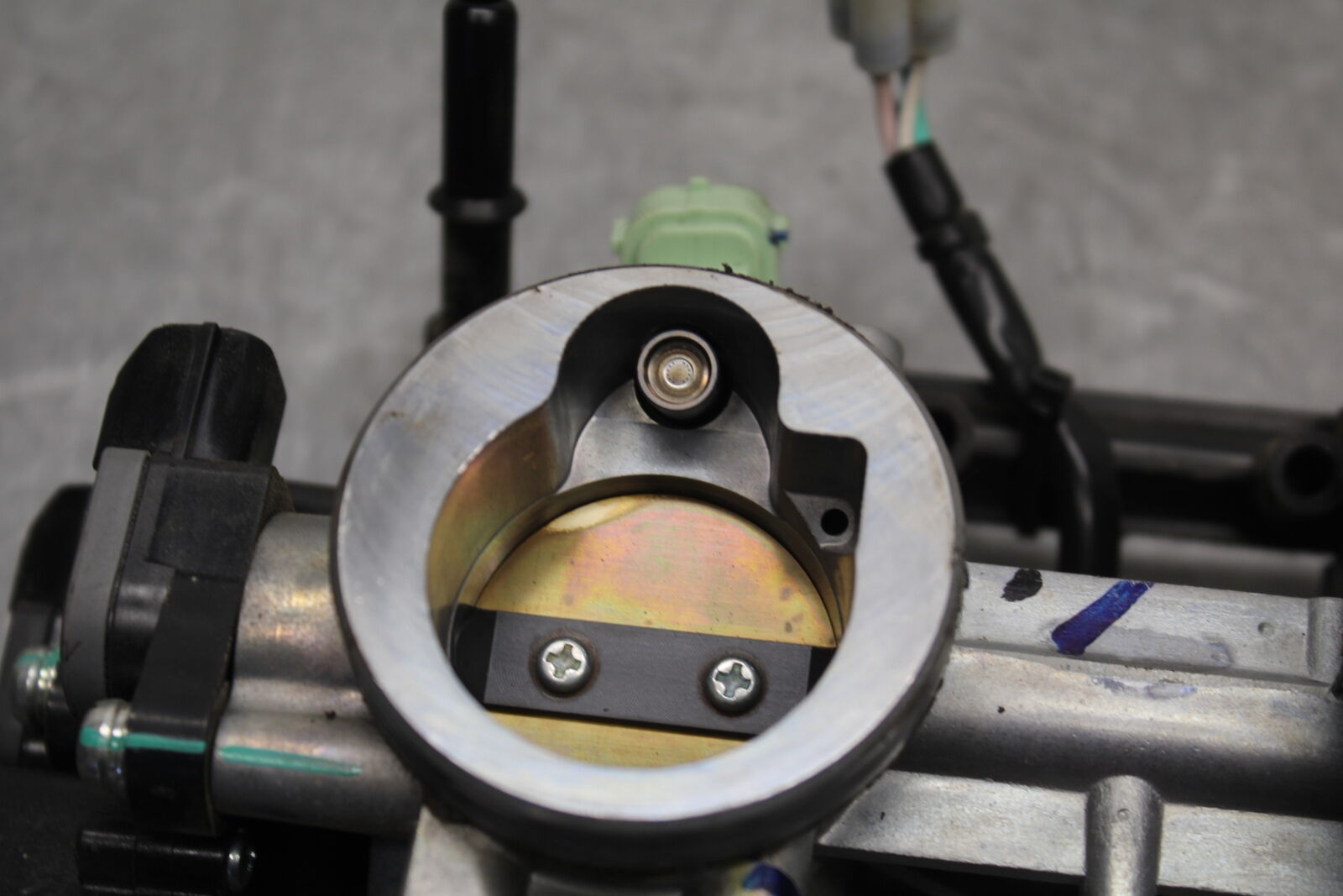 18-24 KAWASAKI NINJA 650 MAIN FUEL INJECTORS / THROTTLE BODIES BB725