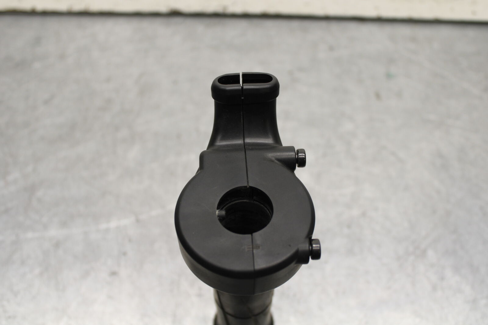 16 KAWASAKI NINJA ZX10R THROTTLE CABLE HOUSING AND TUBE BB650