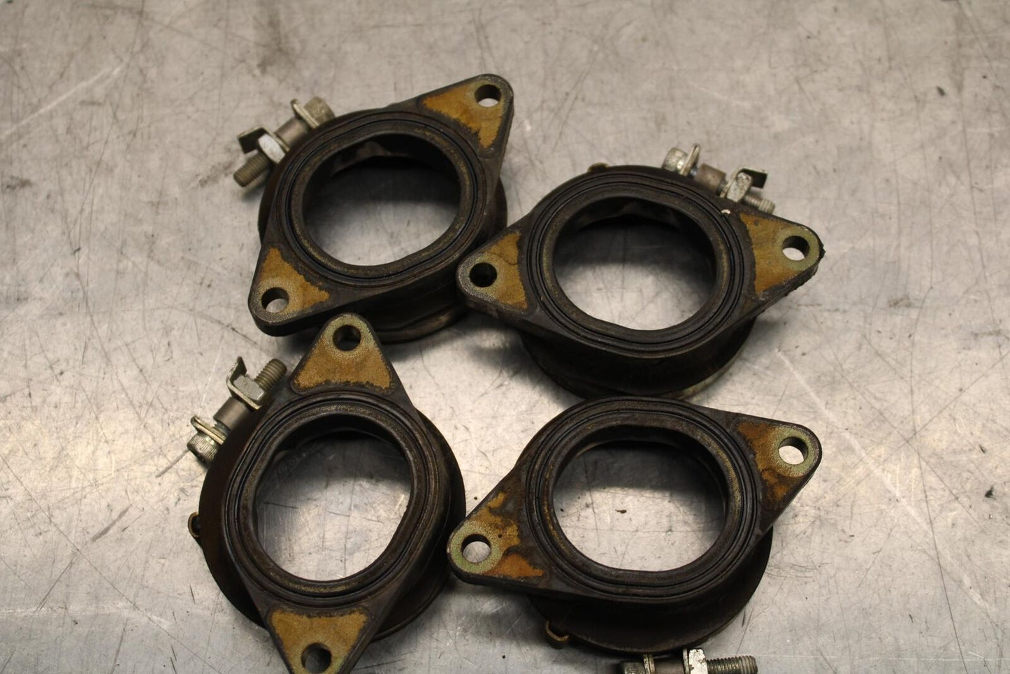 2006 Yamaha YZF R6 AIRBOX INTAKE VELOCITY STACKS 2C0-14454-00-00 BB560