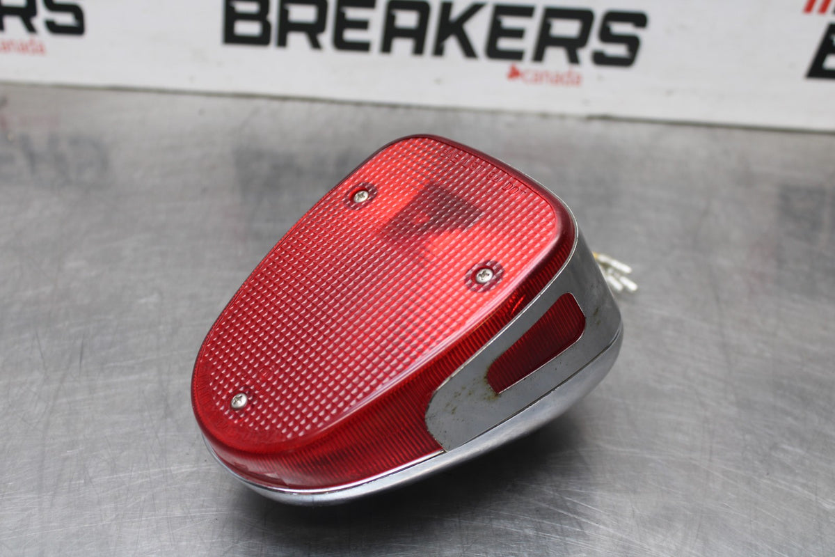 08 YAMAHA V STAR 1100 XVS1100AW CLASSIC TAILLIGHT REAR TAIL BRAKE LIGHT BB916