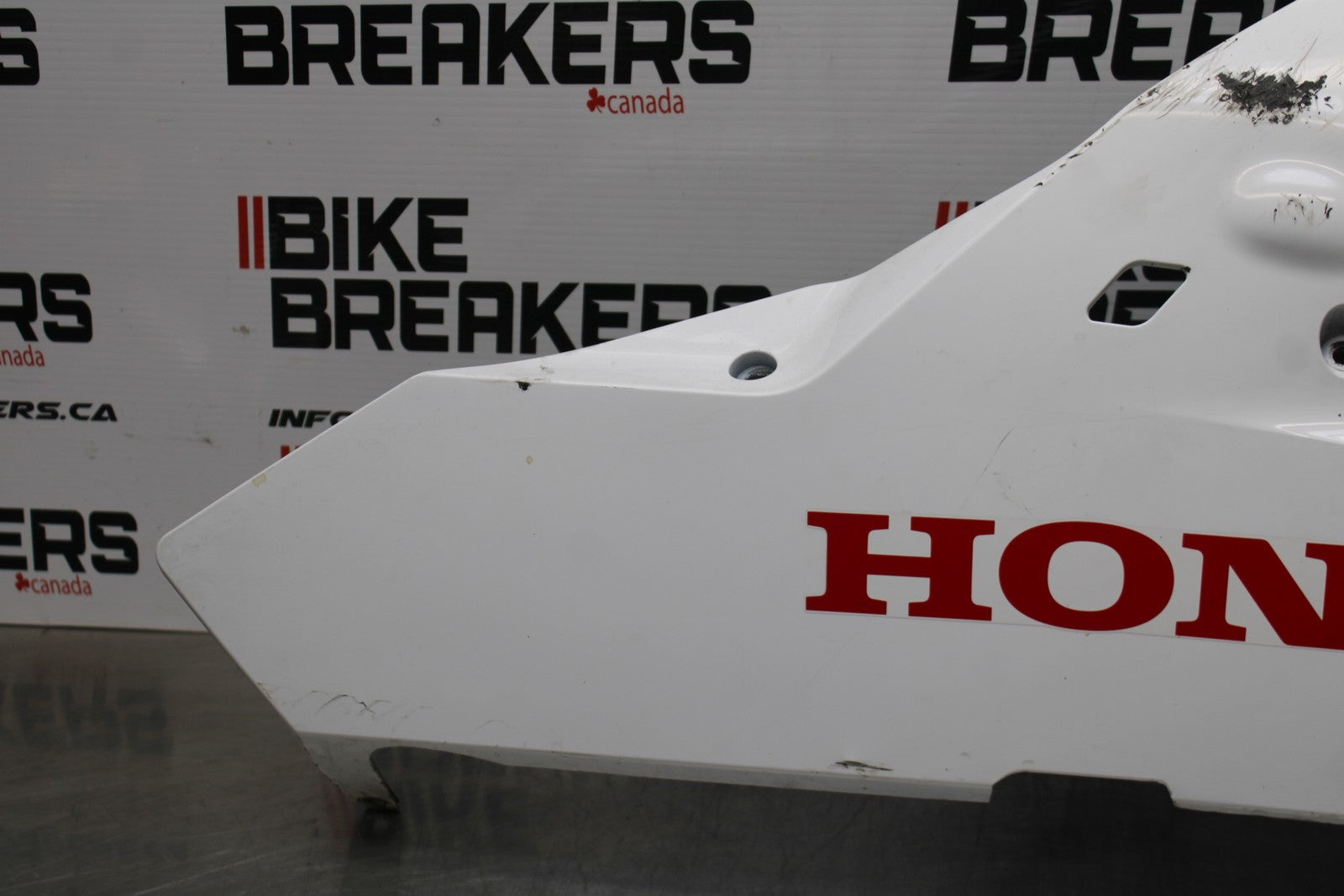 13-24 HONDA CBR600RR RIGHT LOWER BOTTOM BELLY SIDE FAIRING COWL  BB772