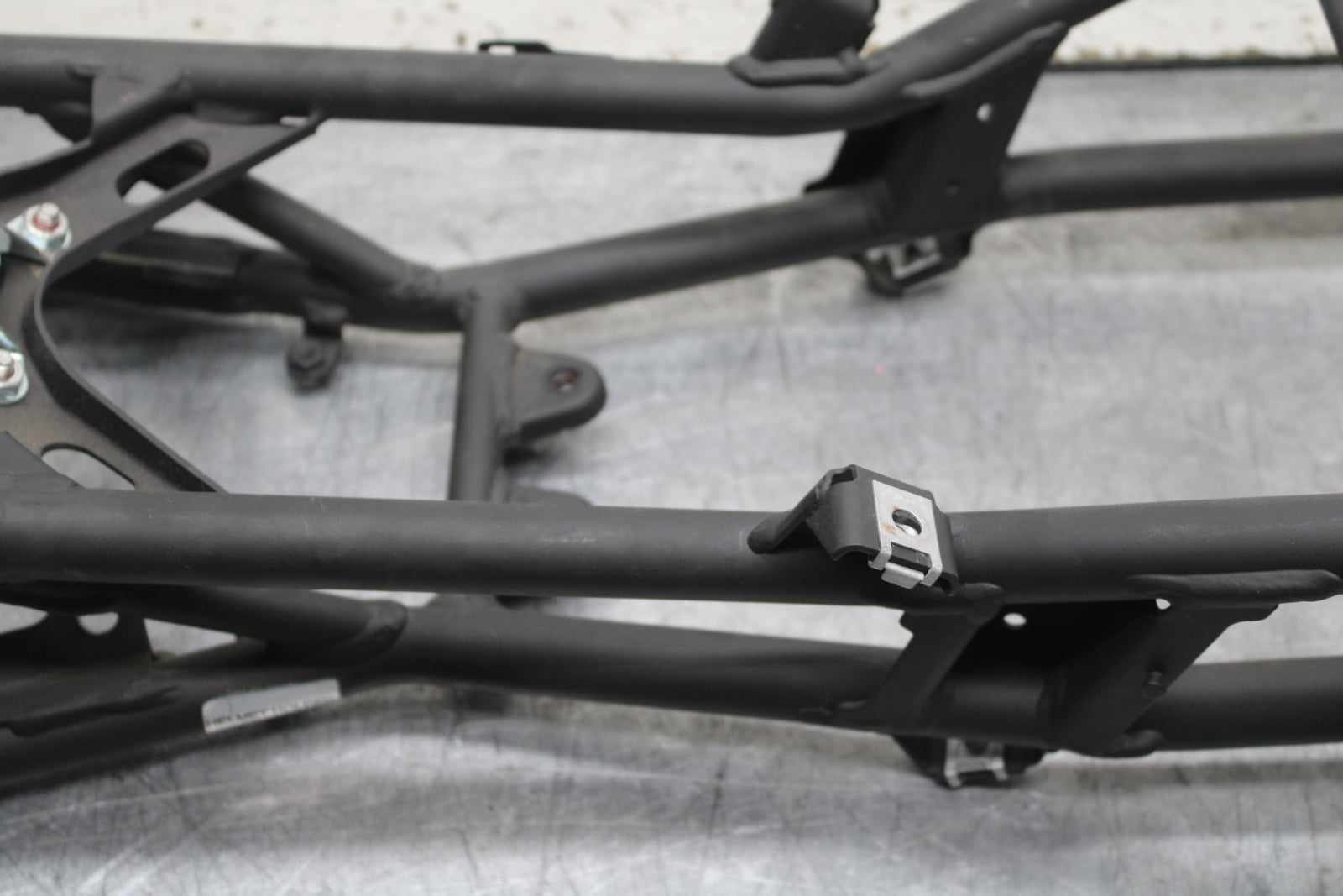 09-11 DUCATI STREETFIGHTER 1098 REAR SUBFRAME BACK SUB FRAME BB705