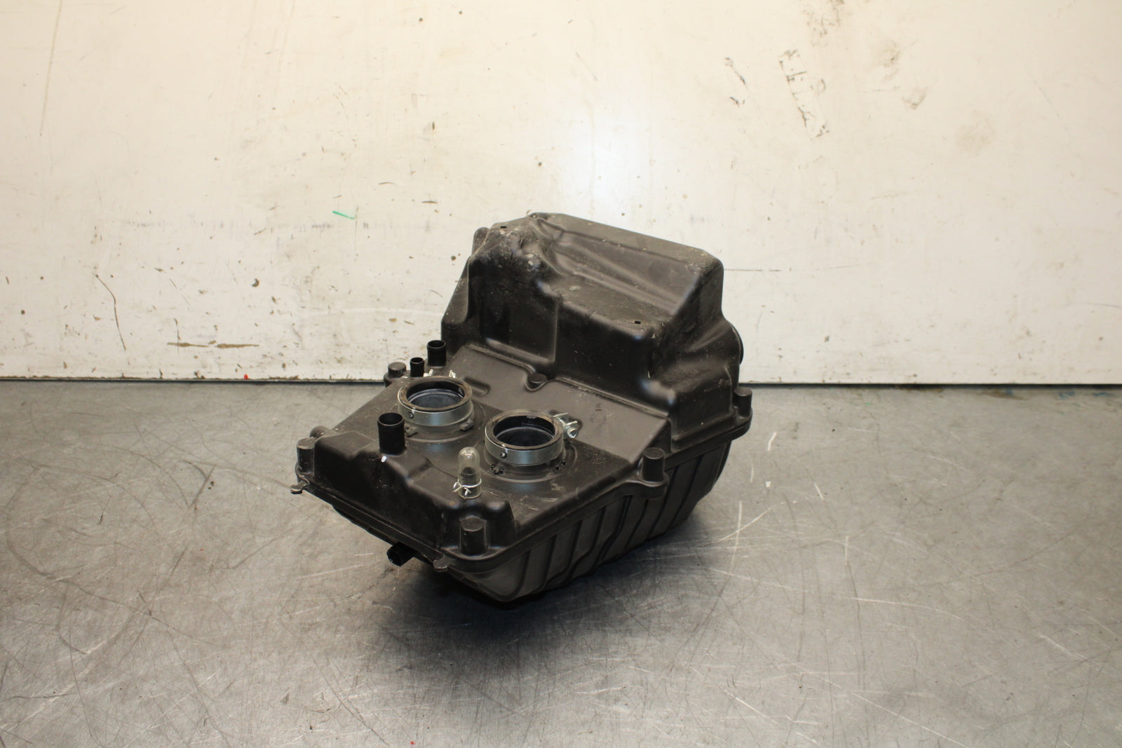 19-22 KAWASAKI Z400 AIRBOX AIR INTAKE FILTER BOX BB708