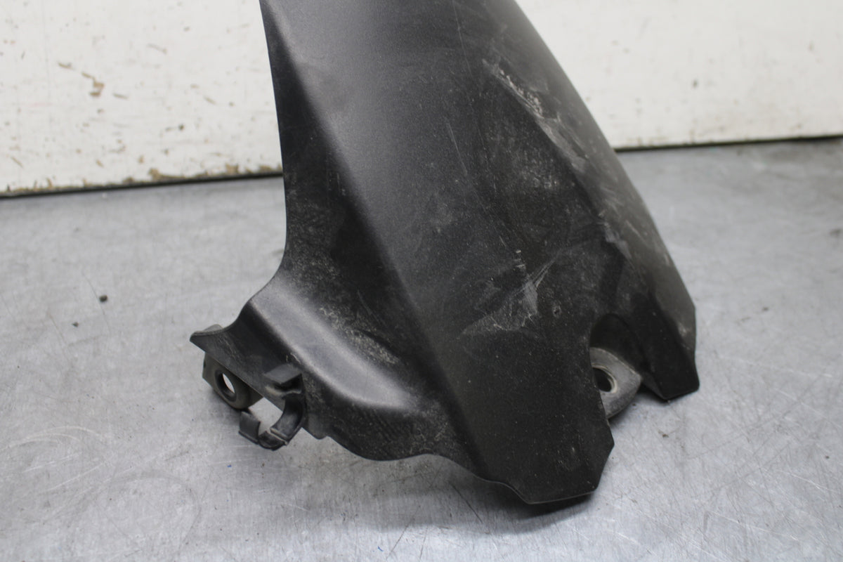 08-09 SUZUKI GSXR600 REAR BACK WHEEL TIRE HUGGER FENDER BB728