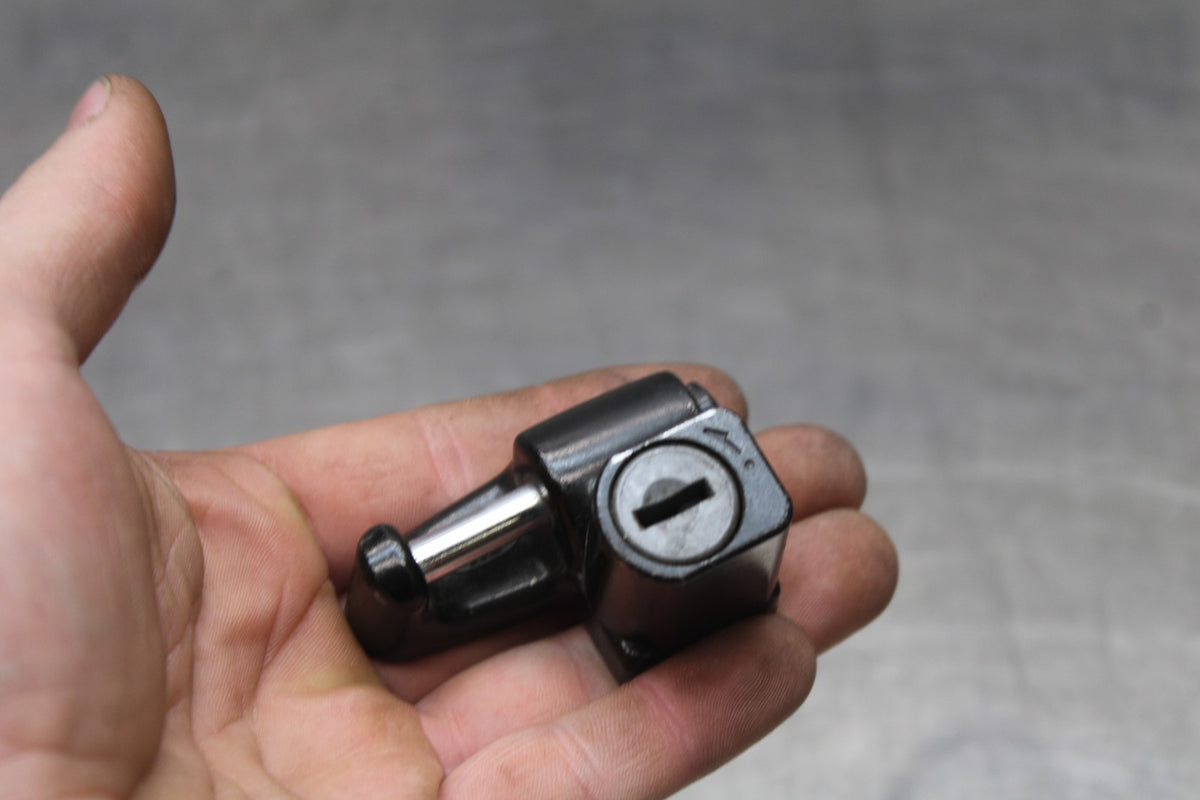07 HONDA VTX1300R IGNITION LOCK & HELMET LOCK NO KEY BB825