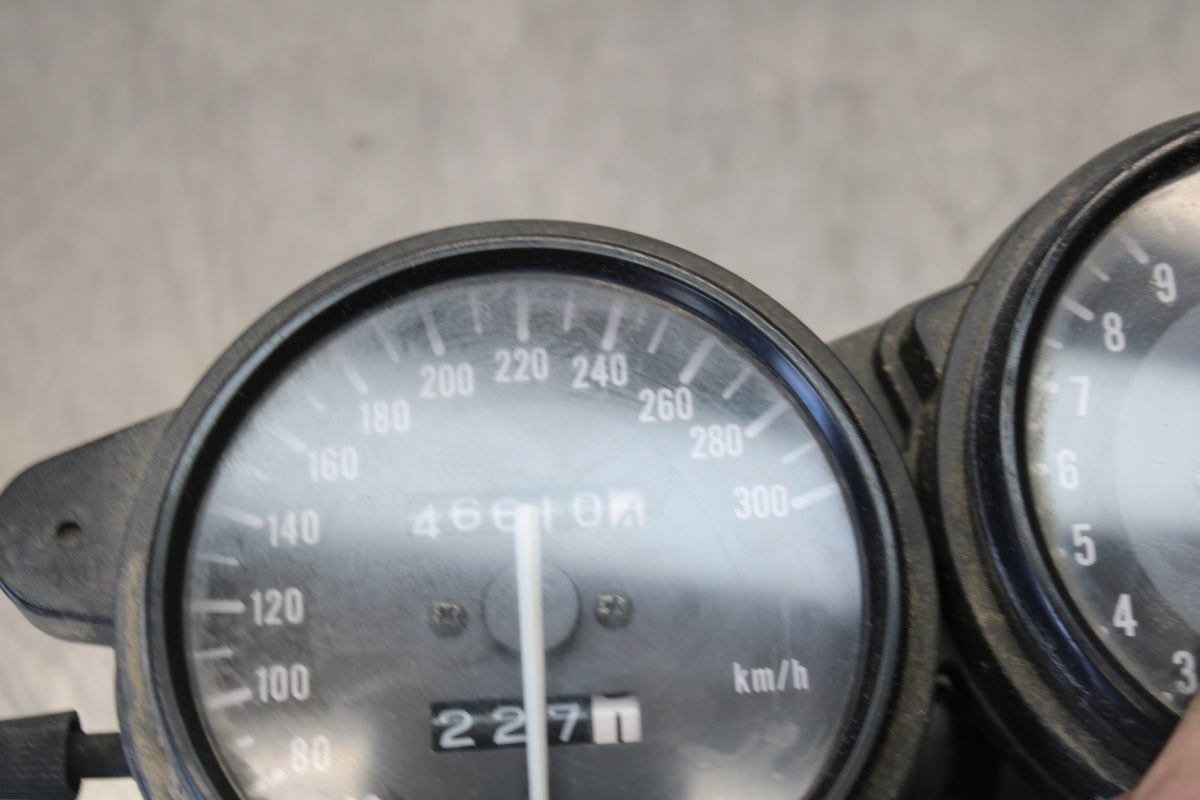 96-07 YAMAHA YZF600R SPEEDO TACH GAUGES CLUSTER SPEEDOMETER TACHOMETER BB158