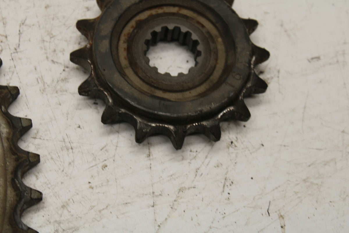 08-17 YAMAHA YZF R6 REAR BACK & FRONT SPROCKET BB354