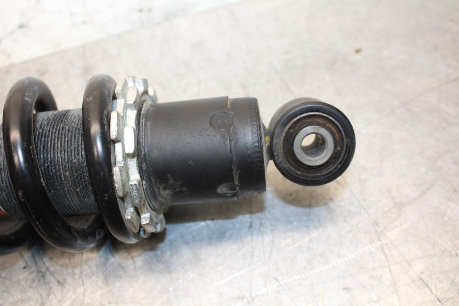 17 KAWASAKI Z900 ZR900 REAR BACK SHOCK ABSORBER SUSPENSION 45014-0569-21 BB549