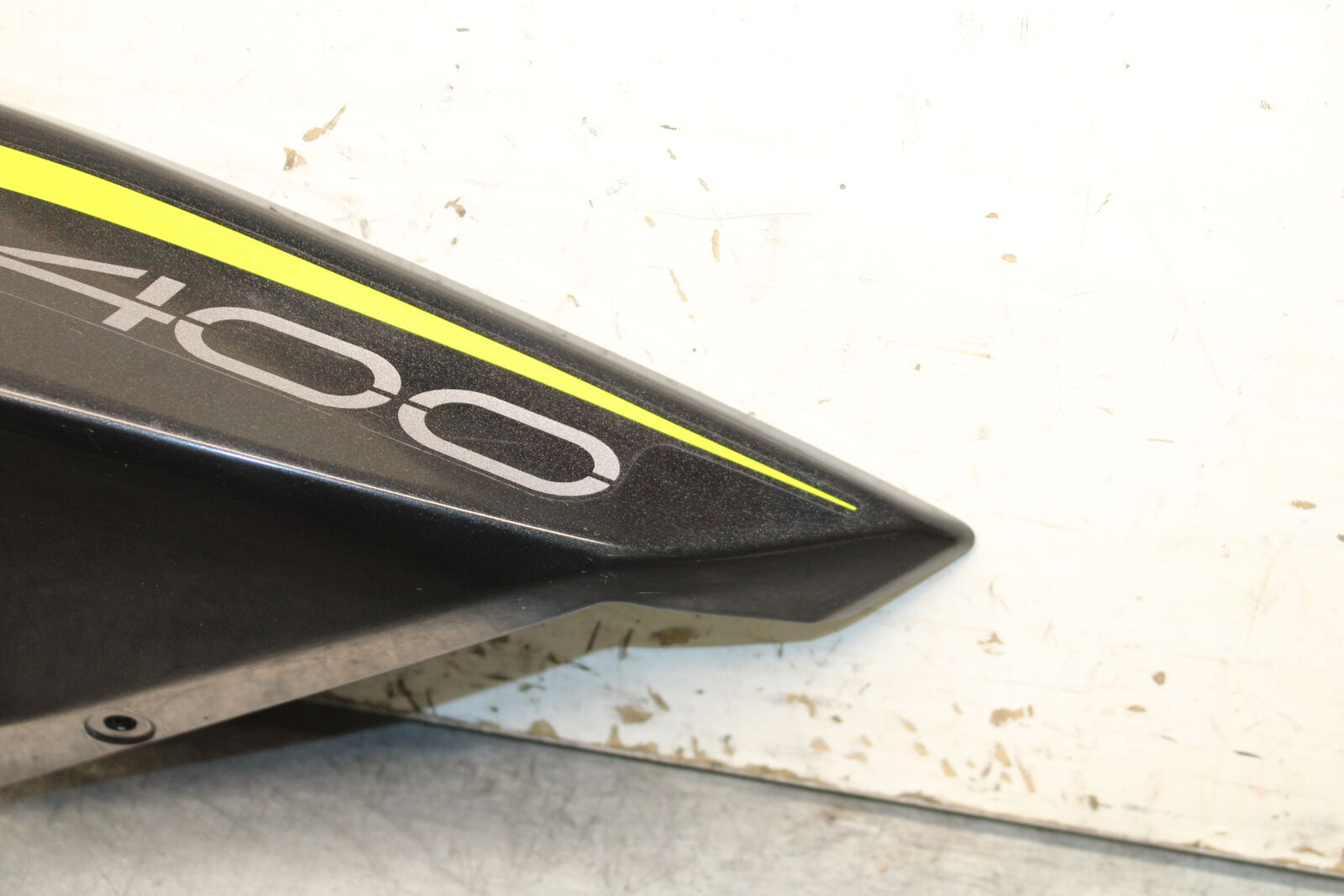 19-22 KAWASAKI Z400 LEFT REAR BACK TAIL FAIRING COWL SHROUD BB738