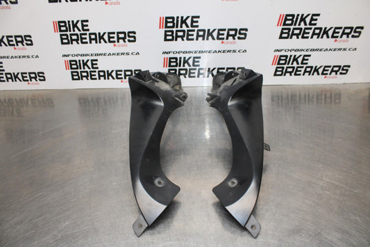 06-07 SUZUKI GSXR 600 FRONT UPPER MID SIDE FAIRING COWL PLASTIC SET BB170