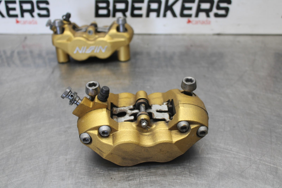 12 TRIUMPH STREET TRIPLE R RIGHT LEFT FRONT BRAKE CALIPER SET PAIR BB914
