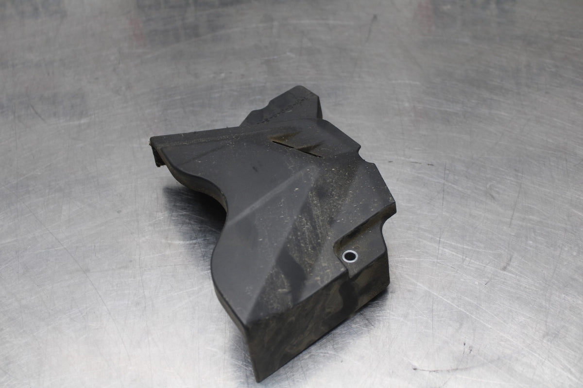 17-18 YAMAHA YZF R3 ENGINE SPROCKET COVER BB813