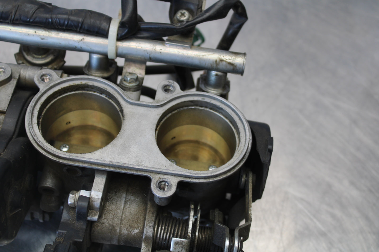 07-08 YAMAHA YZF R1 MAIN FUEL INJECTORS / THROTTLE BODIES BB160