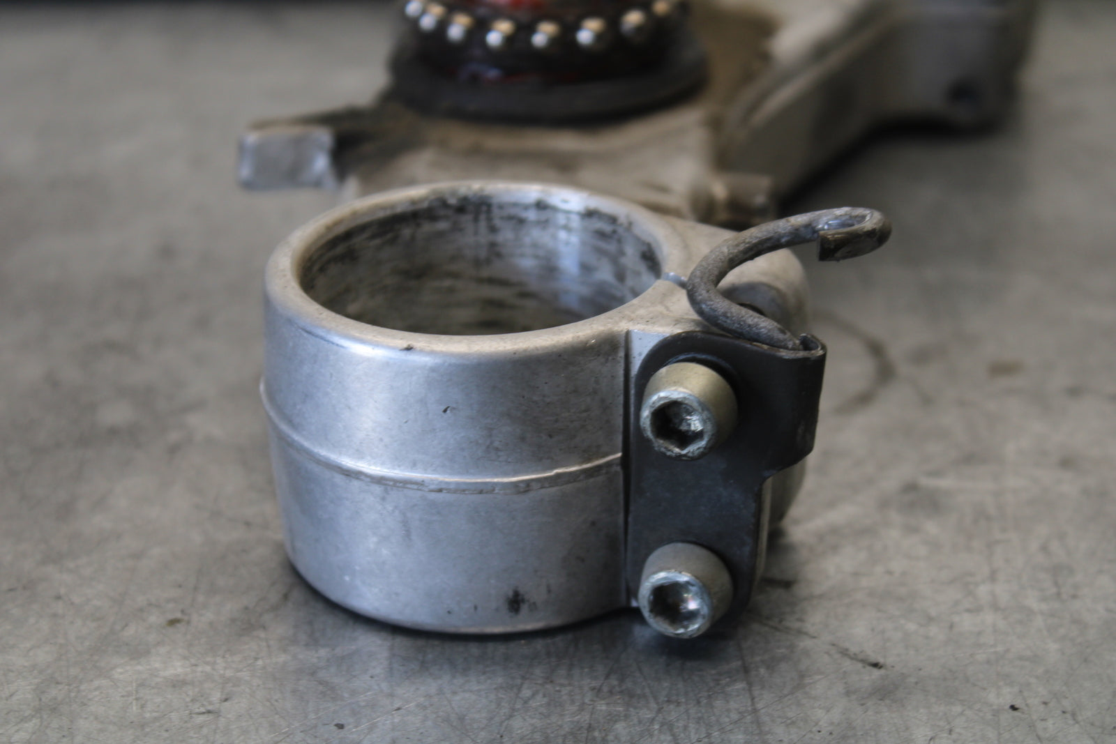 03-04 KAWASAKI NINJA ZX6RR FRONT FORKS CLAMP LOWER TRIPLE TREE STEM BB684